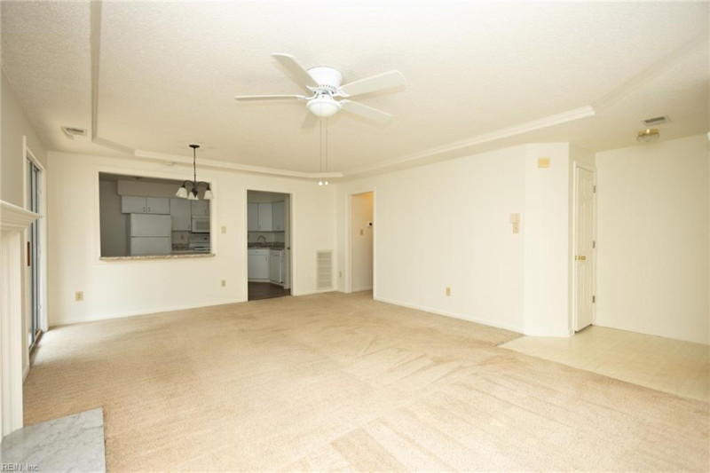 Photo 8 of 25 residential for sale in Chesapeake virginia