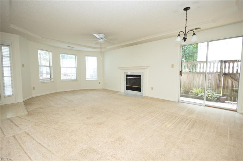 Photo 9 of 25 residential for sale in Chesapeake virginia
