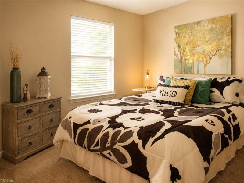 Photo 12 of 26 residential for sale in Norfolk virginia