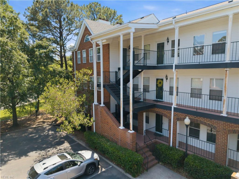 Photo 17 of 26 residential for sale in Norfolk virginia