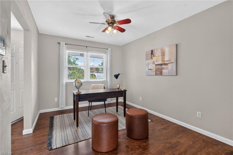 Photo 13 of 49 residential for sale in Virginia Beach virginia