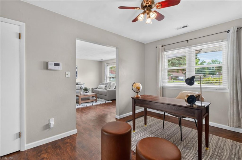 Photo 14 of 49 residential for sale in Virginia Beach virginia