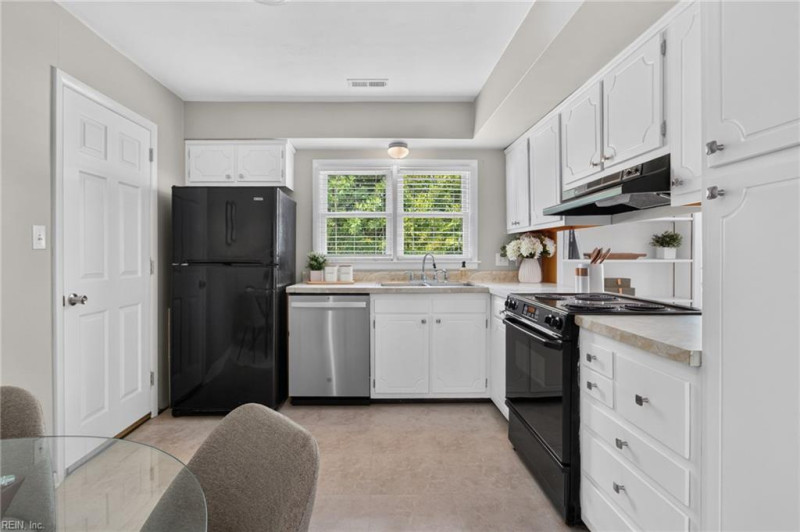Photo 20 of 49 residential for sale in Virginia Beach virginia