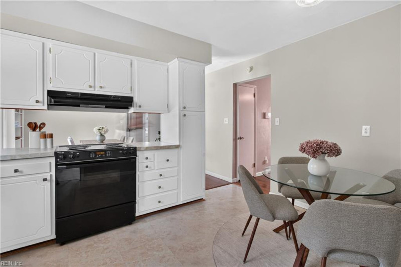 Photo 23 of 49 residential for sale in Virginia Beach virginia