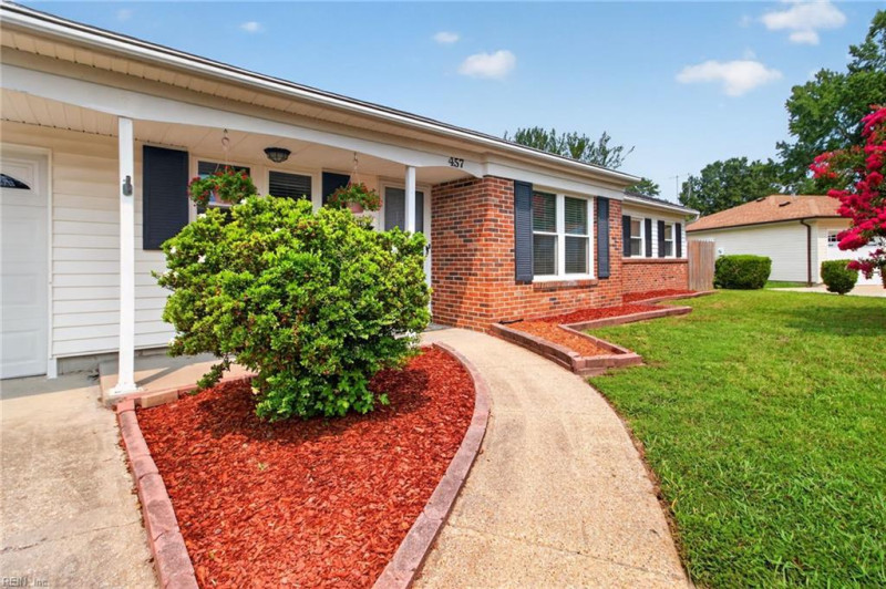 Photo 4 of 49 residential for sale in Virginia Beach virginia