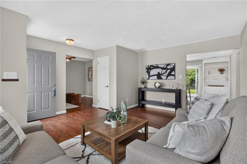 Photo 7 of 49 residential for sale in Virginia Beach virginia