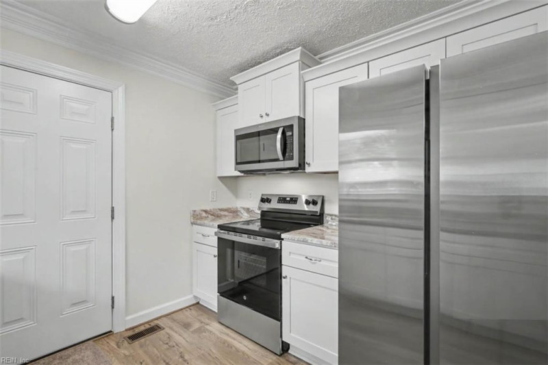 Photo 17 of 30 residential for sale in Newport News virginia