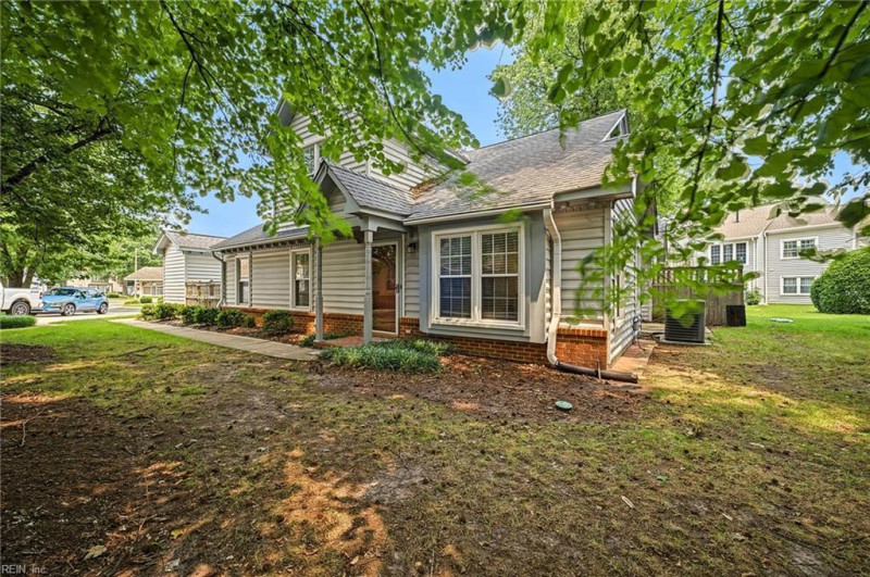 Photo 3 of 40 residential for sale in Chesapeake virginia Photo 3 of 40 residential for sale in Chesapeake virginia