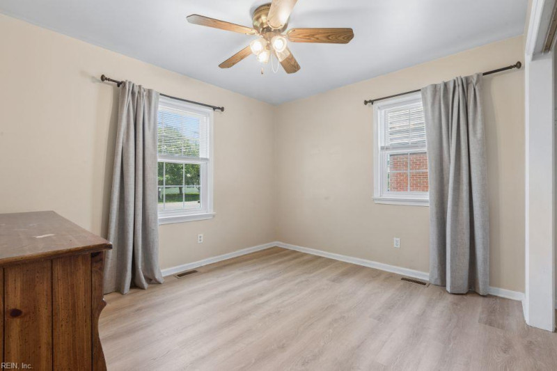 Photo 16 of 39 residential for sale in Newport News virginia