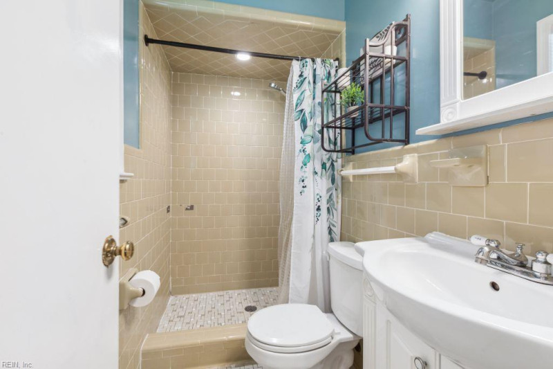 Photo 20 of 39 residential for sale in Newport News virginia