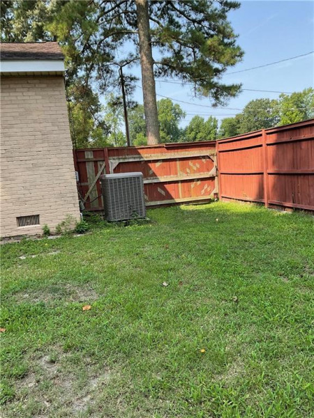 Photo 17 of 23 residential for sale in Chesapeake virginia Photo 17 of 23 residential for sale in Chesapeake virginia
