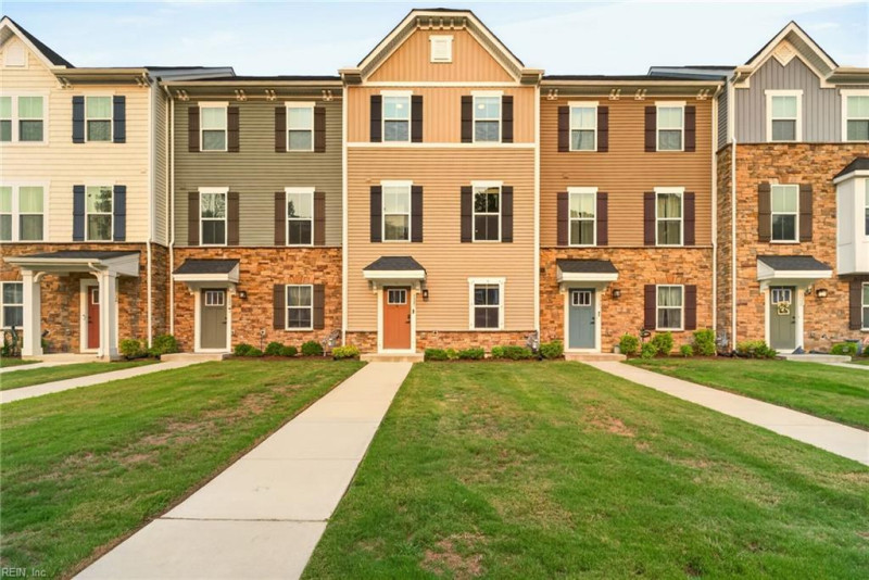 Photo 1 of 30 residential for sale in Poquoson virginia