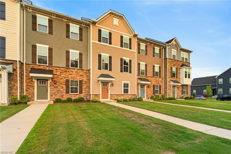 Photo 2 of 30 residential for sale in Poquoson virginia