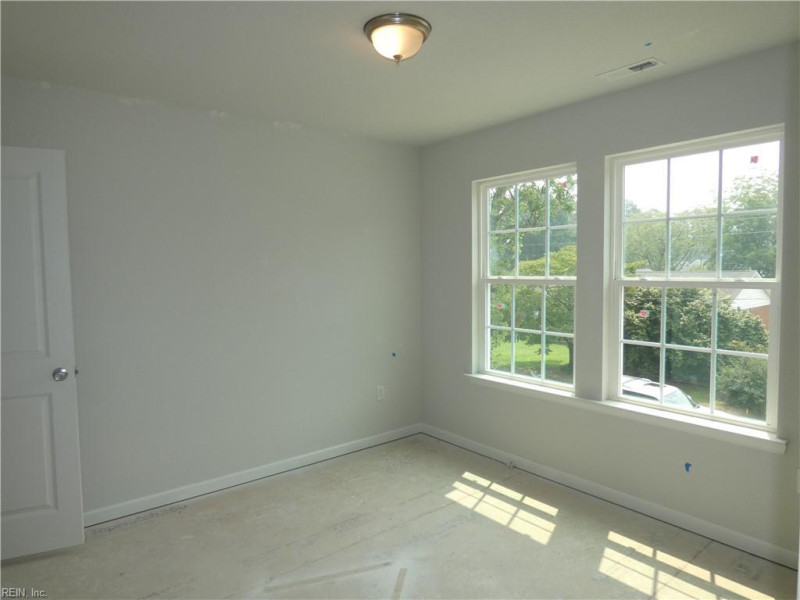 Photo 18 of 49 residential for sale in Chesapeake virginia Photo 18 of 49 residential for sale in Chesapeake virginia