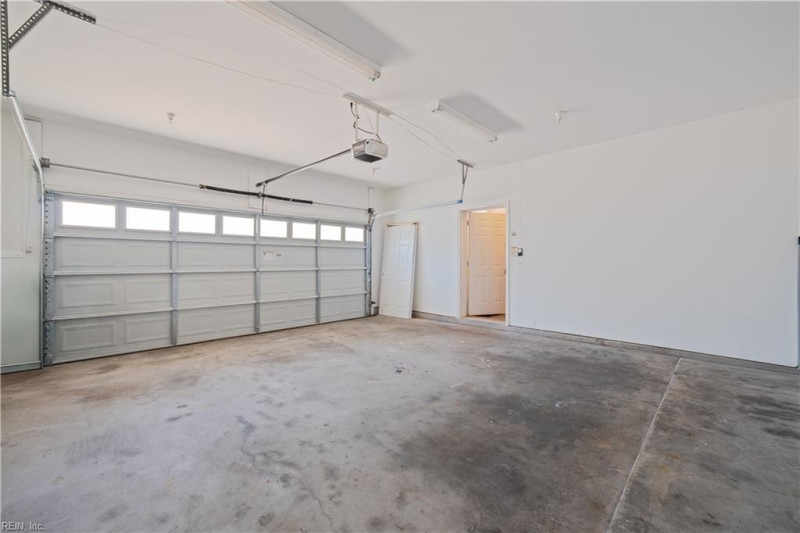 Photo 13 of 31 residential for sale in Newport News virginia