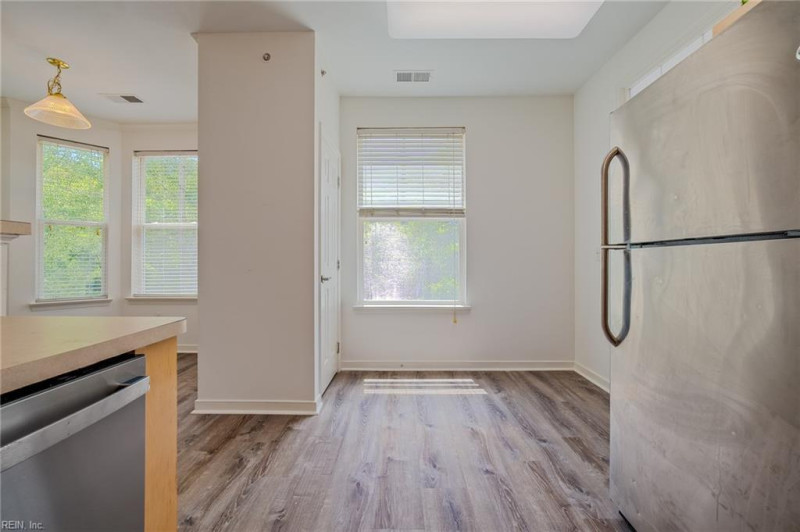 Photo 5 of 31 residential for sale in Newport News virginia