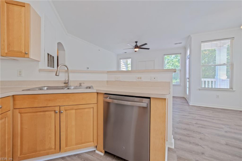 Photo 6 of 31 residential for sale in Newport News virginia