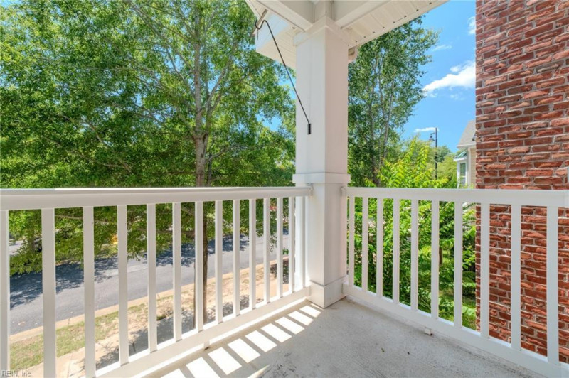 Photo 9 of 31 residential for sale in Newport News virginia