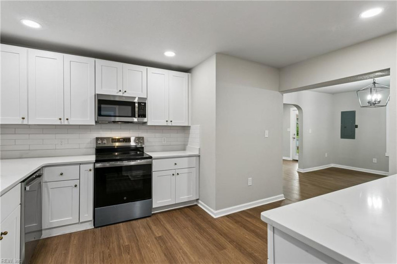 Photo 15 of 37 residential for sale in Newport News virginia