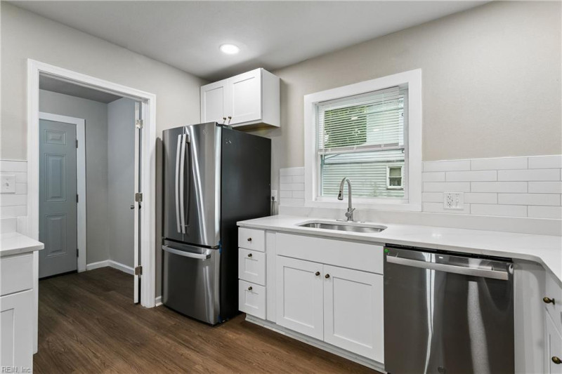 Photo 16 of 37 residential for sale in Newport News virginia