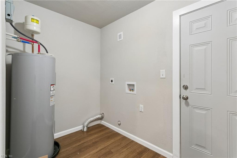 Photo 18 of 37 residential for sale in Newport News virginia
