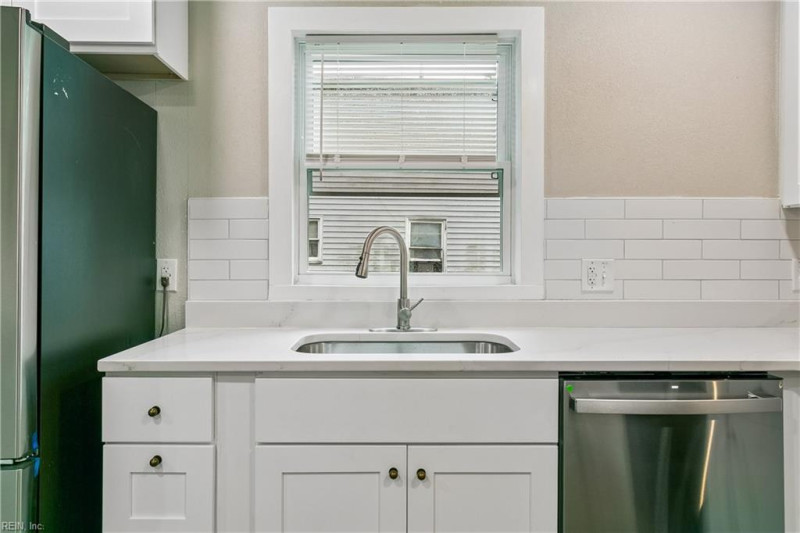 Photo 19 of 37 residential for sale in Newport News virginia