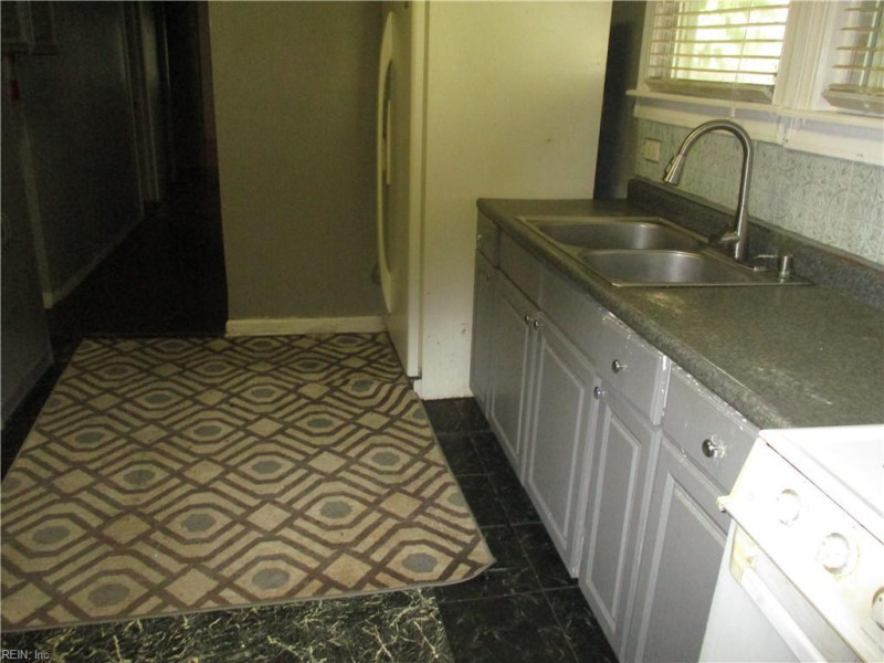 Photo 23 of 27 residential for sale in Portsmouth virginia