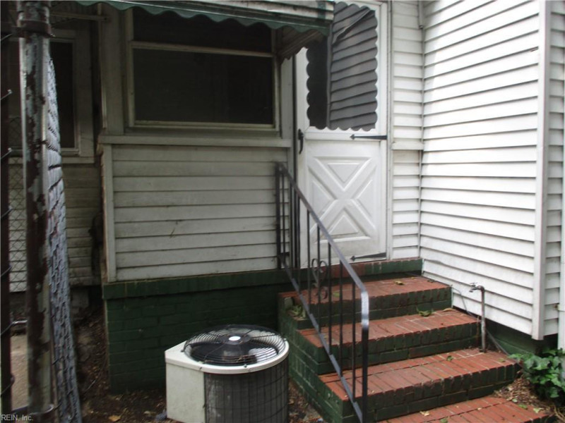 Photo 26 of 27 residential for sale in Portsmouth virginia