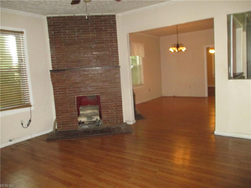 Photo 6 of 27 residential for sale in Portsmouth virginia