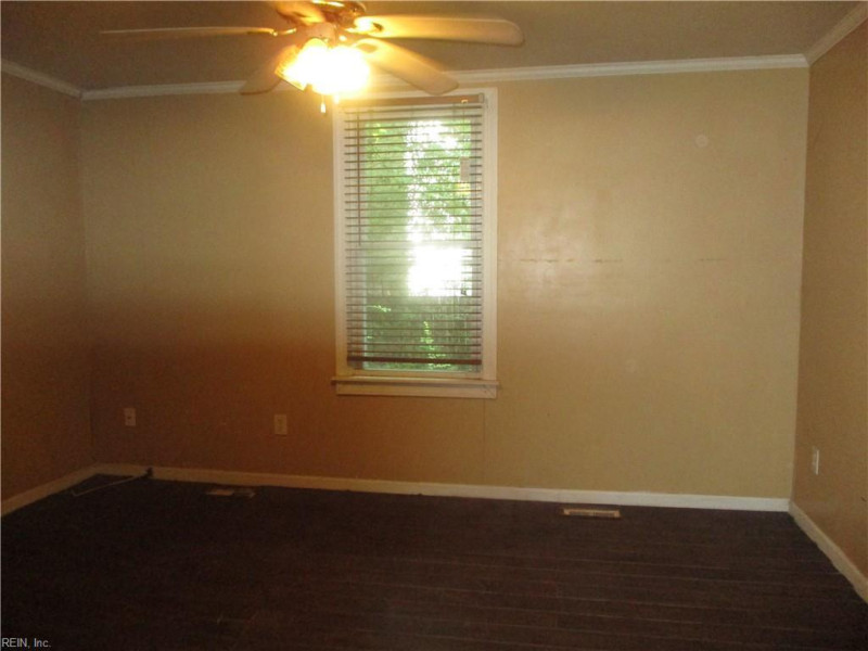 Photo 8 of 27 residential for sale in Portsmouth virginia