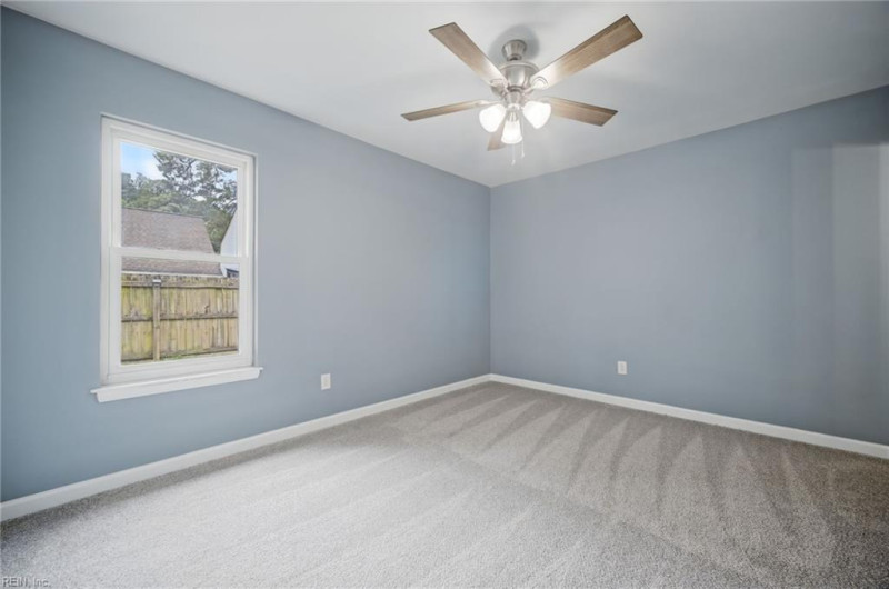 Photo 18 of 33 residential for sale in Virginia Beach virginia
