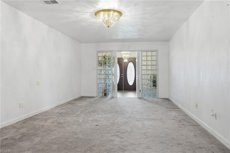Photo 7 of 38 residential for sale in Norfolk virginia