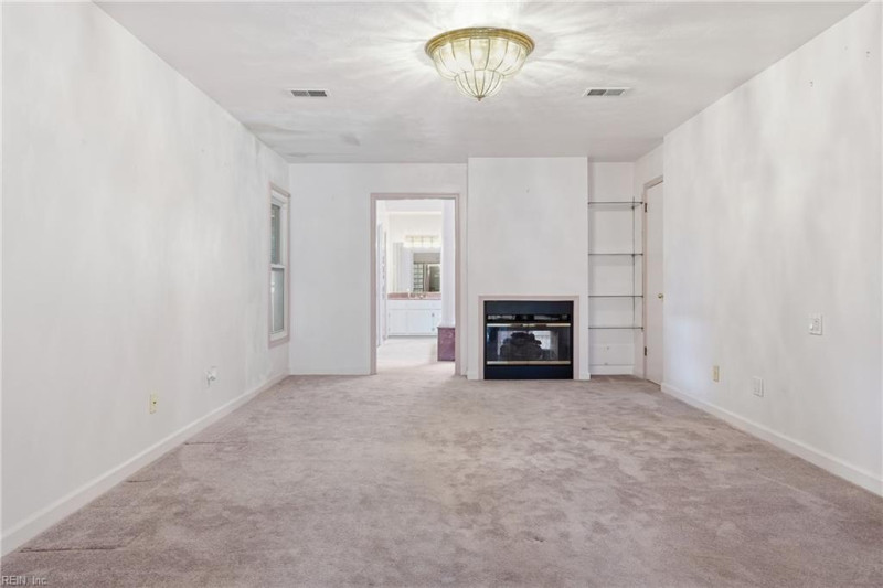 Photo 8 of 38 residential for sale in Norfolk virginia