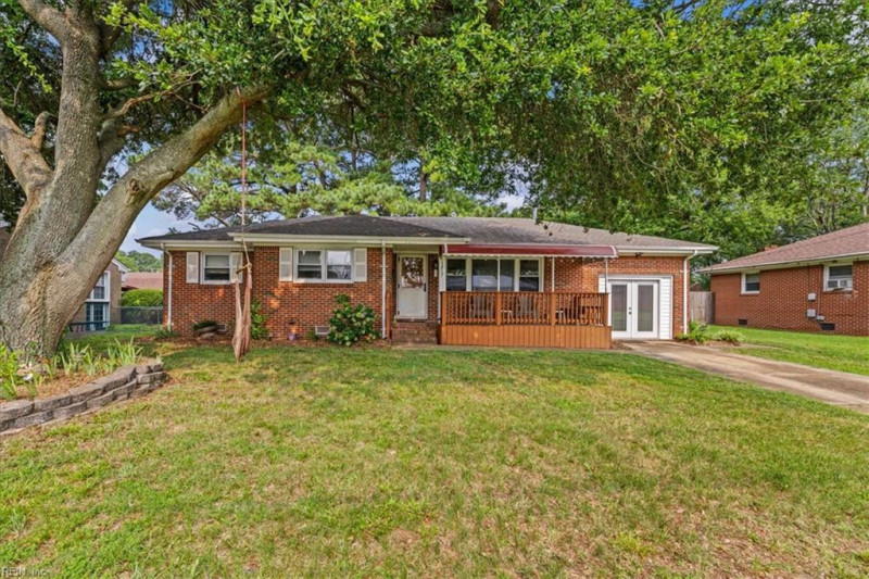Photo 1 of 41 residential for sale in Chesapeake virginia