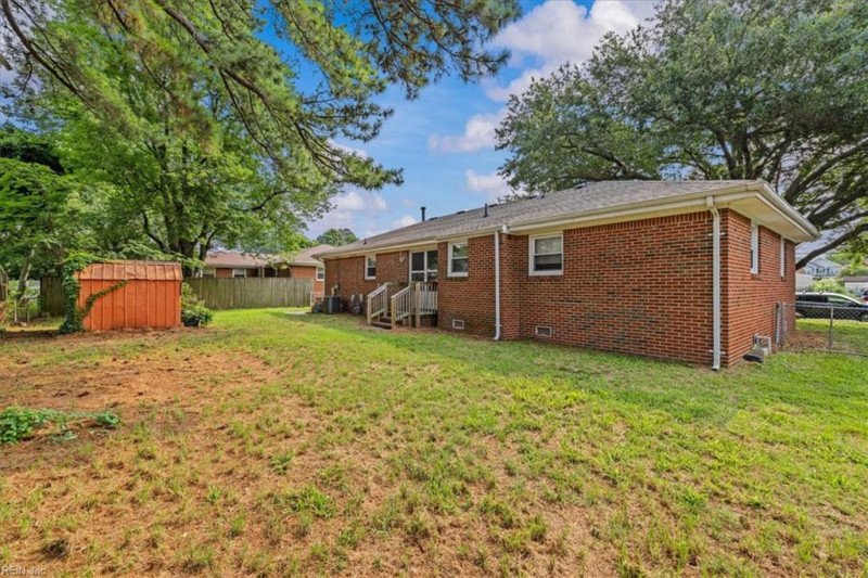 Photo 38 of 41 residential for sale in Chesapeake virginia