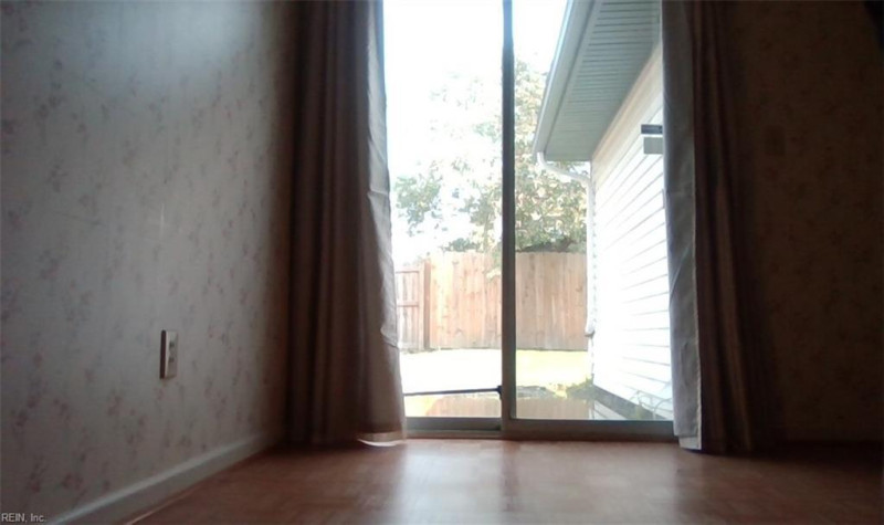 Photo 11 of 30 residential for sale in Virginia Beach virginia