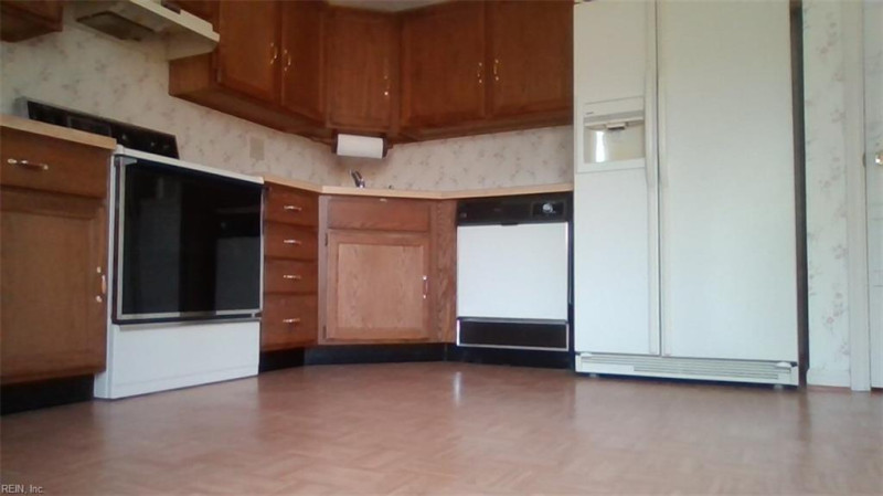 Photo 12 of 30 residential for sale in Virginia Beach virginia