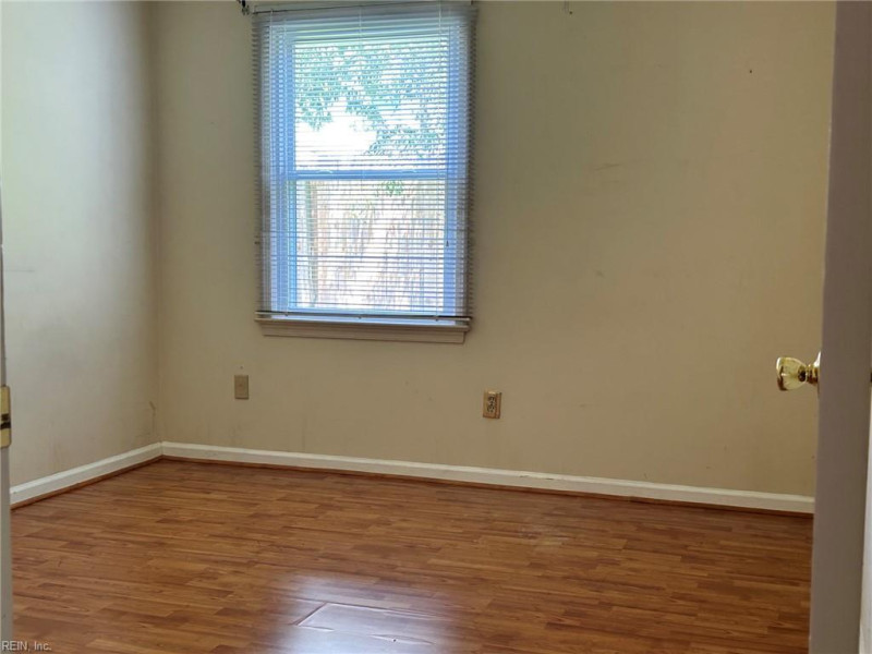 Photo 8 of 30 residential for sale in Virginia Beach virginia