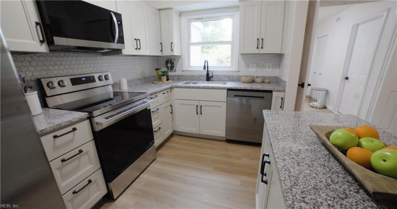 Photo 10 of 30 residential for sale in Newport News virginia