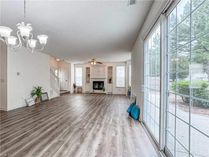 Photo 10 of 40 residential for sale in Virginia Beach virginia