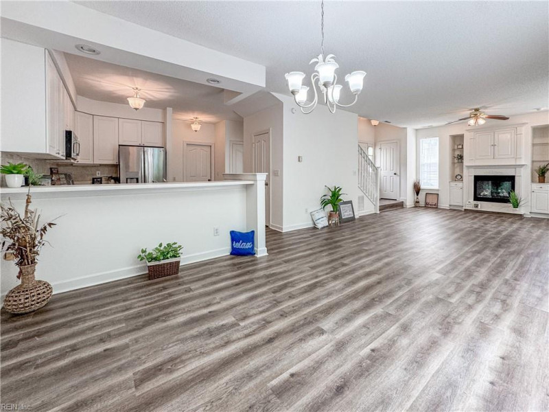 Photo 11 of 40 residential for sale in Virginia Beach virginia