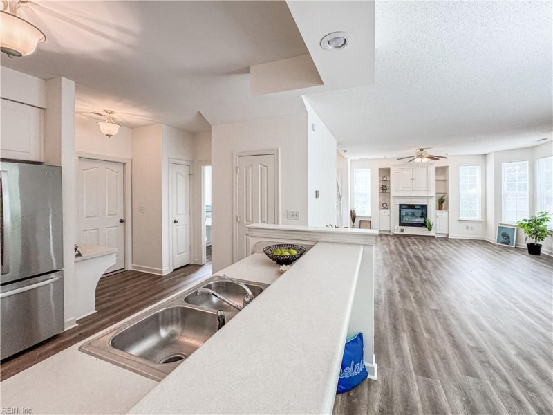 Photo 12 of 40 residential for sale in Virginia Beach virginia
