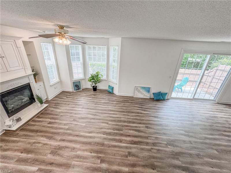Photo 14 of 40 residential for sale in Virginia Beach virginia
