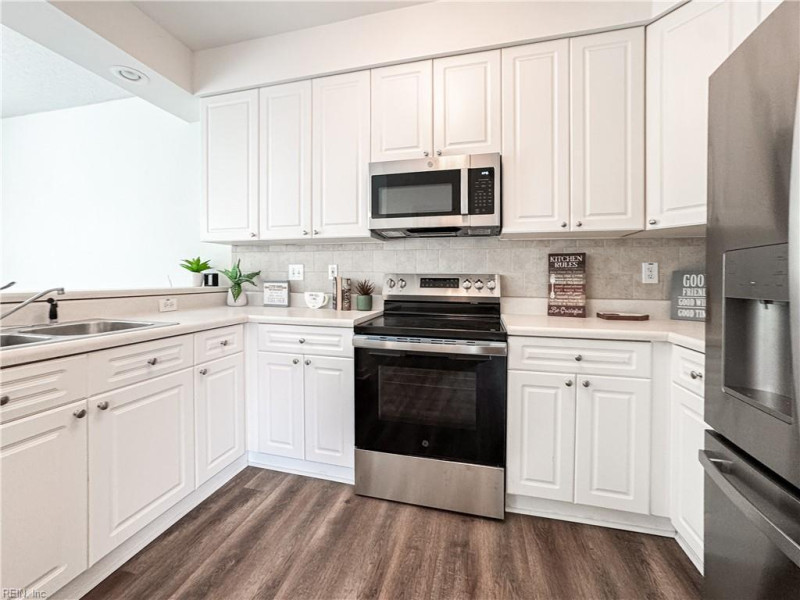 Photo 15 of 40 residential for sale in Virginia Beach virginia