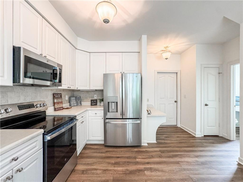 Photo 17 of 40 residential for sale in Virginia Beach virginia