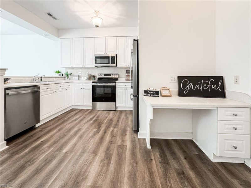 Photo 4 of 40 residential for sale in Virginia Beach virginia