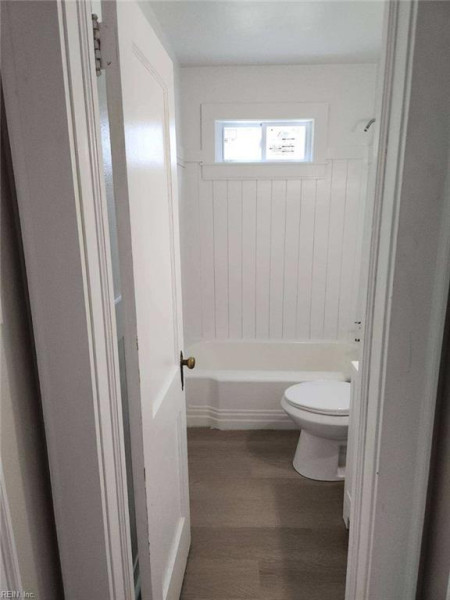Photo 12 of 14 residential for sale in Chesapeake virginia