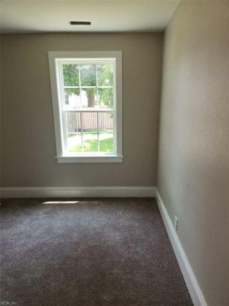 Photo 6 of 14 residential for sale in Chesapeake virginia