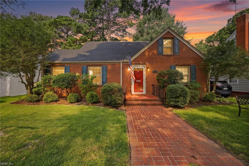 Photo 1 of 46 residential for sale in Norfolk virginia