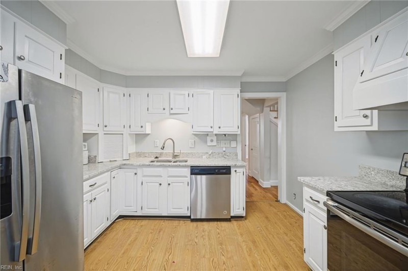 Photo 13 of 46 residential for sale in Norfolk virginia